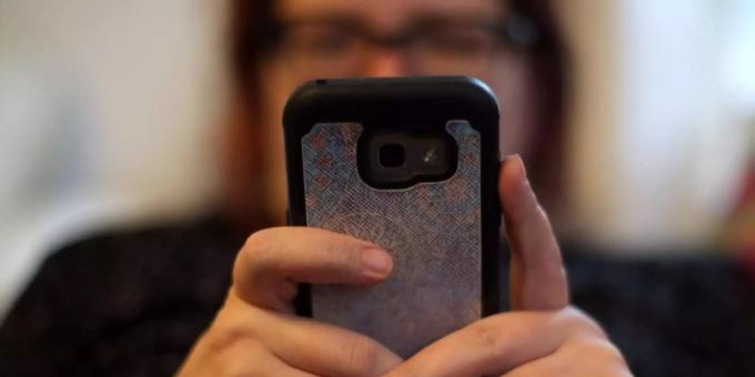 Grossbritannien-Reisende mit deutschem Mobilfunk-Anbieter müssen trotz des Brexits weiterhin keine Roaming-Kosten fürchten. Foto: Yui Mok/PA Wire/dpa Grossbritannien-Reisende mit deutschem Mobilfunk-Anbieter müssen trotz des Brexits weiterhin keine Roaming-Kosten fürchten. Foto: Yui Mok/PA Wire/dpa