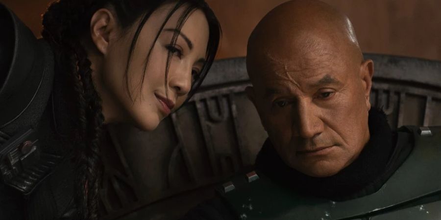 Temuera Morrison als Boba Fett und Ming-Na Wen als Fennec Shand in «Das Buch von Boba Fett».