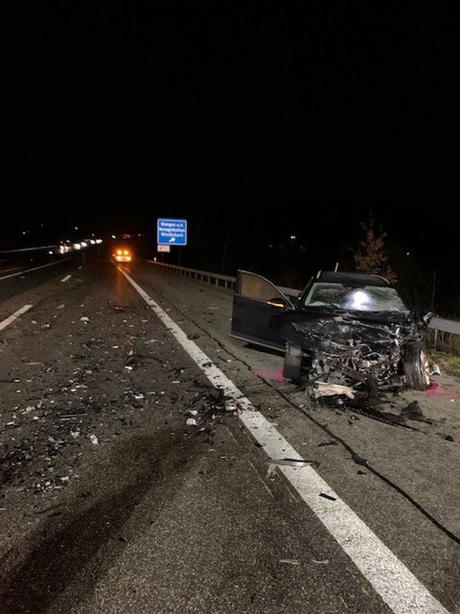 Die Autobahn musste zwischen Niederbipp BE und Wangen an der Aare BE für mehrere Stunden gesperrt werden.