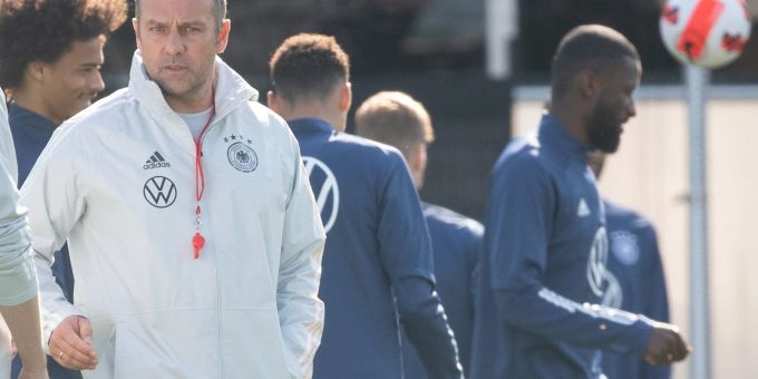 DFB-Coach Hansi Flick beim Abschlusstraining. DFB-Coach Hansi Flick beim Abschlusstraining.