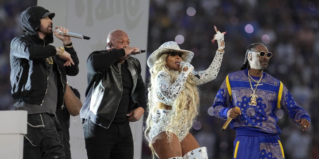 Super Bowl Halftime Show 2022: Bühne mau, Sound Mist und trotzdem