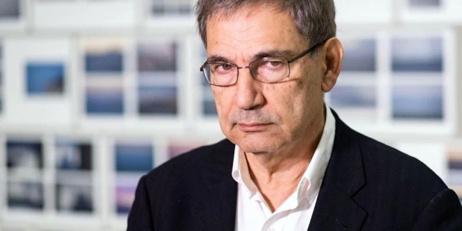 Der Literaturnobelpreisträger und Fotograf Orhan Pamuk hat mit «Die nächste Pest» einen grossen historischen Roman geschrieben. Foto: Peter Steffen/dpa