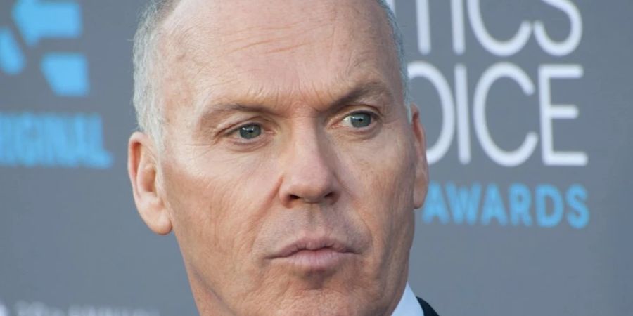 Michael Keaton bei einer Preisverleihung.