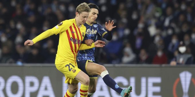 Frenkie de Jong zeigte für Barca ein starkes Spiel gegen Neapel. barca