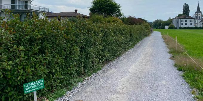 Der Strandweg in Rapperswil-Jona. Der Strandweg in Rapperswil-Jona.