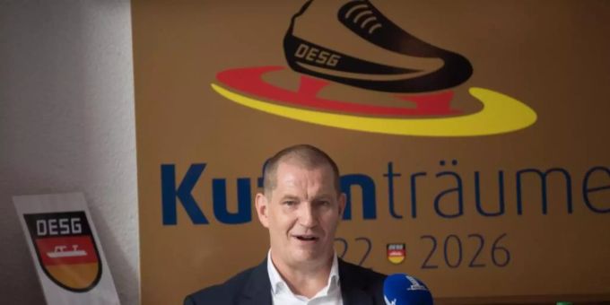 Verkündete die Trennung von DESG-Sportdirektor Matthias Kulik: Der kommissarische Präsident Matthias Grosse. Foto: Jörg Carstensen/dpa Verkündete die Trennung von DESG-Sportdirektor Matthias Kulik: Der kommissarische Präsident Matthias Grosse. Foto: Jörg Carstensen/dpa