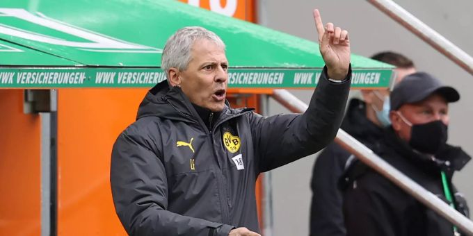 Lucien Favre, Trainer des BVB, plagen derzeit Abwehr-Sorgen. BVB