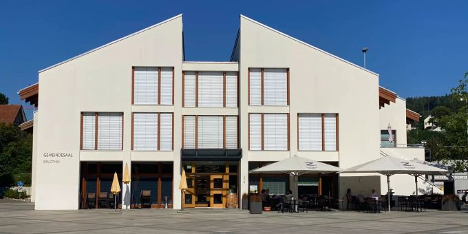 Der Gemeindesaal in Zollikon. Der Gemeindesaal in Zollikon.