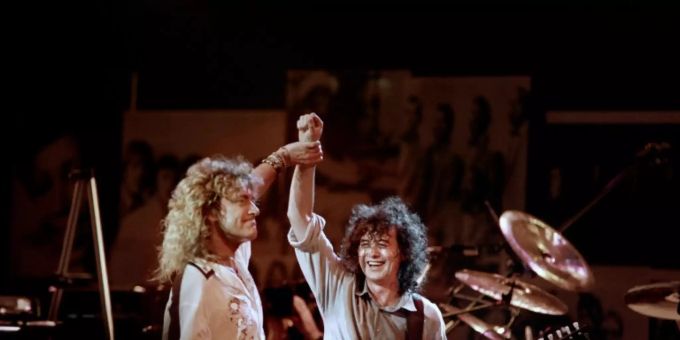 Jimmy Page und Robert Plant bei einem Konzern 1988 Jimmy Page und Robert Plant bei einem Konzern 1988