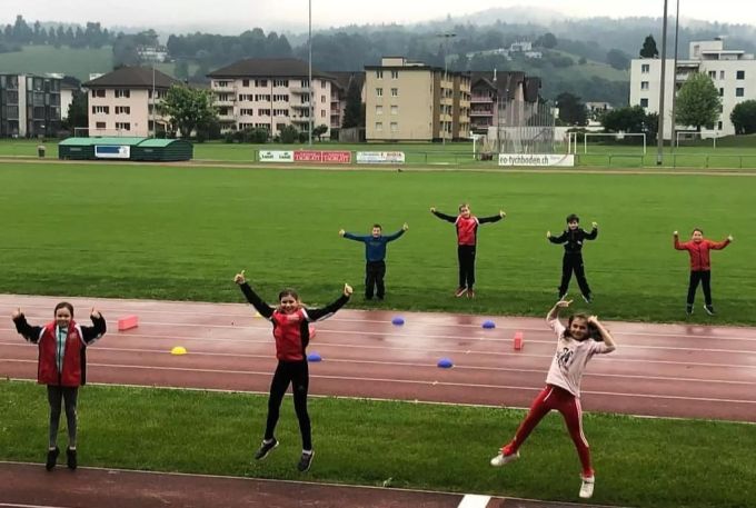 Endlich wieder Training: Der TVZLA nach der Corona-Pause zurück im Stadion. TV Leichtathletik Zofingen