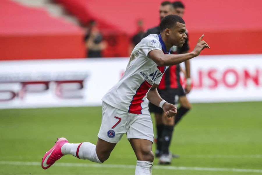 Kylian Mbappé darf sich als Matchwinner feiern lassen.