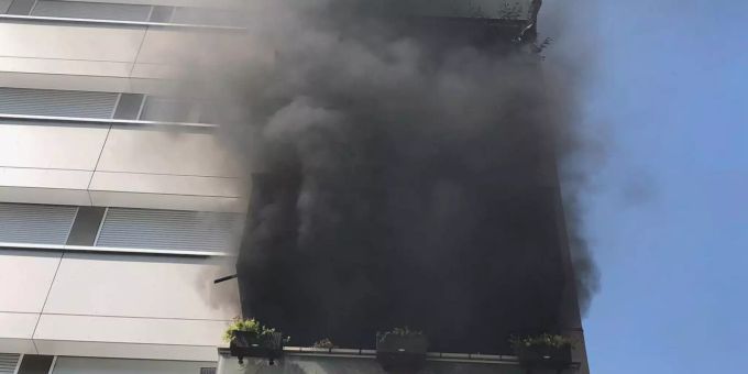 Schutz und Rettung Bern rückt heute Nachmittag wegen eines Brandes an die Stapfenstrasse aus.