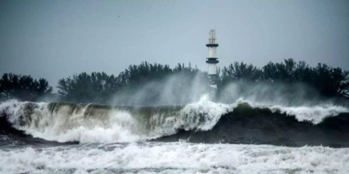 Das aufgepeitschte Meer vor der Küste von Veracruz.