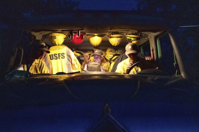 Die Feuerwehr in Kalifornien ist mit über 500 Leuten im Einsatz. kalifornien feuerwehr