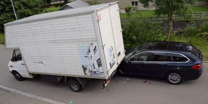 Es entstand Sachschaden in Höhe von mehreren Tausend Franken. Kantonspolizei Appenzell-Ausserrhoden
