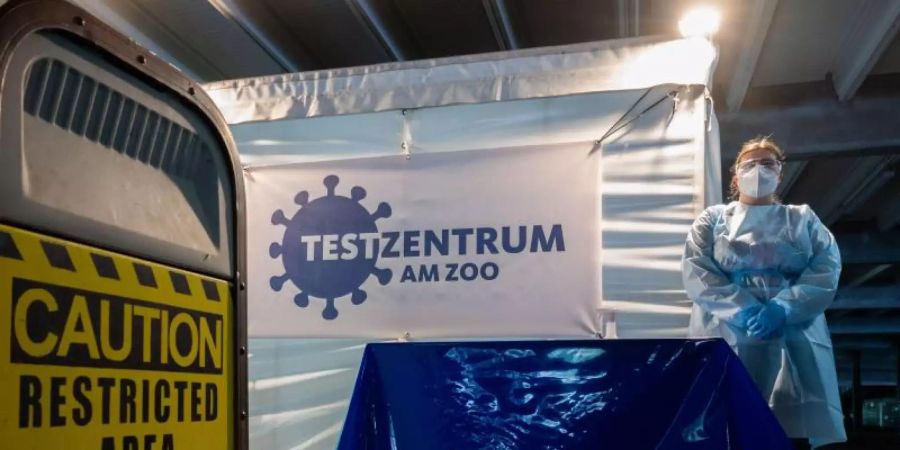 Nicht-Geimpfte müssen sich jetzt wohl auf ein Ende der kostenlosen Schnelltests für alle einstellen. Foto: Julian Stratenschulte/dpa