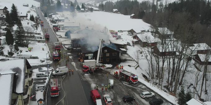 Millionenschaden - Schreinerei brennt in Wildhaus SG nieder