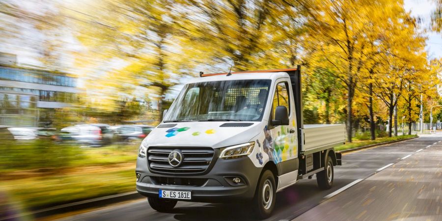 Arbeitstier mit grösserer Puste: Der neue elektrische Mercedes Sprinter soll auf eine Reichweite von rund 400 Kilometer mit einer Akkuladung kommen.