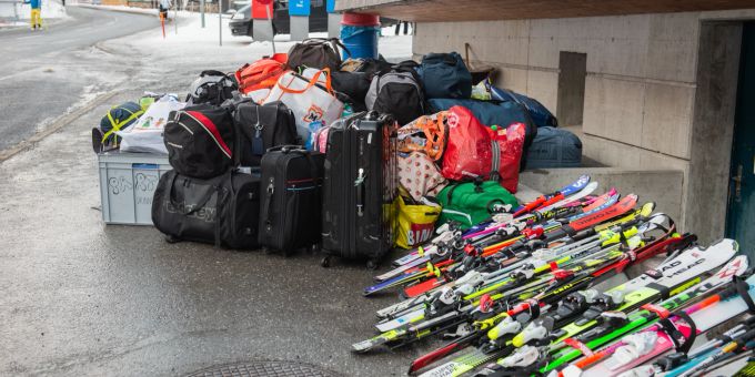 Gepäck eines Wintersportlagers. (Symbolbild) Gepäck eines Wintersportlagers. (Symbolbild)