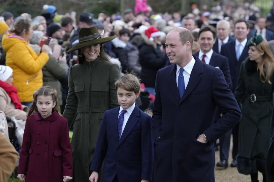 William und Kate mit ihren Kindern Charlotte und George.