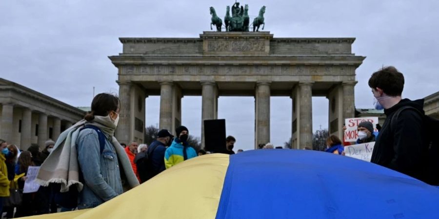 Demonstration zum Ukraine-Krieg vor Brandenburger Tor