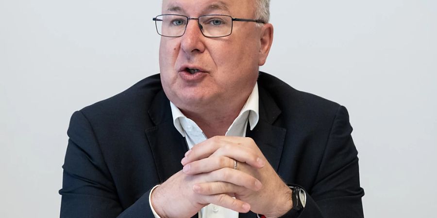 Der Waadtländer Nationalrat Pierre-Yves Maillard, der den Schweizerischen Gewerkschaftsbund präsidiert, hat sein Interesse an einem Sitz im Ständerat angemeldet. (Archivbild)