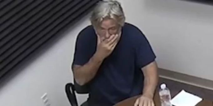 Schock - Hier erfährt Alec Baldwin, dass seine Kamerafrau tot ist