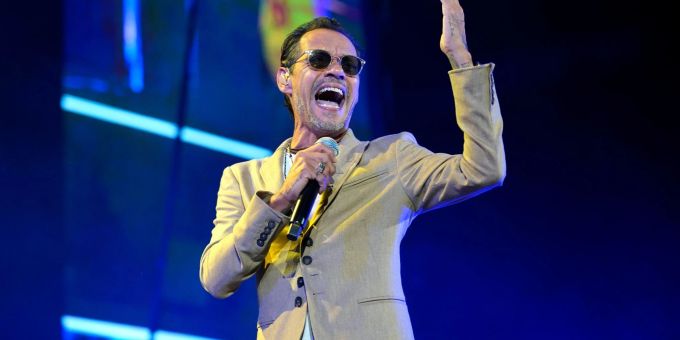 Unfall in einem Hotel: Marc Anthony sagt Auftritt ab und muss von Spezialisten behandelt werden. Unfall in einem Hotel: Marc Anthony sagt Auftritt ab und muss von Spezialisten behandelt werden.
