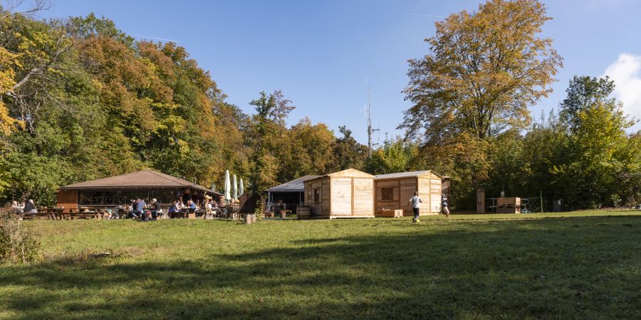 Die Sissacher Fluh ist ein beliebtes Ausflugsziel mit Wanderwegen und dem Bergrestaurant mit den «Hüsli», die auch für Privat- oder Firmenanlässe vermietet werden.