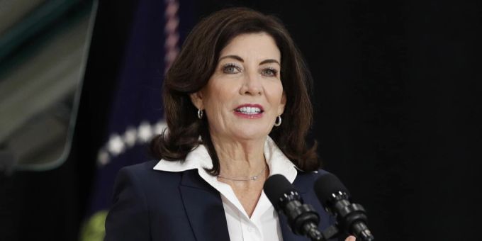 New Yorks Gouverneurin Kathy Hochul. hochul