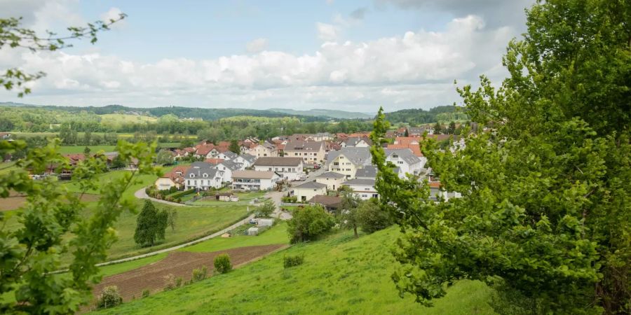 Blick auf die Gemeinde Unterlunkhofen im Kanton Aargau.