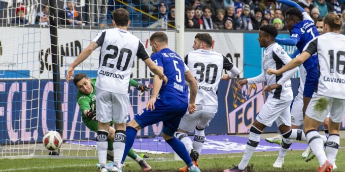 Das Aufeinandertreffen des FC Luzern und FC Lugano Anfang April endete Unentschieden. fc luzern
