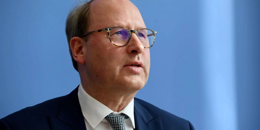 Stefan Genth, Hauptgeschäftsführer des Handelsverbandes Deutschland (HDE), prognostiziert keine rosigen Zeiten für den Einzelhandel.