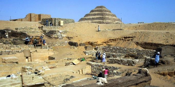 Eine Ausgrabungsstätte in Sakkara. In der Totenstadt wurde eine Mumie entdeckt. (Archivbild) mumie