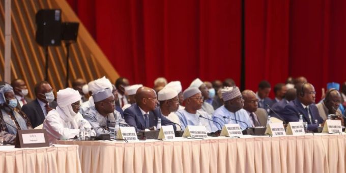 Delegationen der Teilnehmer befinden sich bereits in Doha Delegationen der Teilnehmer befinden sich bereits in Doha