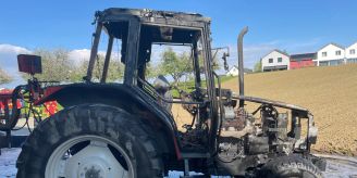 Hefenhofen TG - Totalschaden nach Traktorbrand