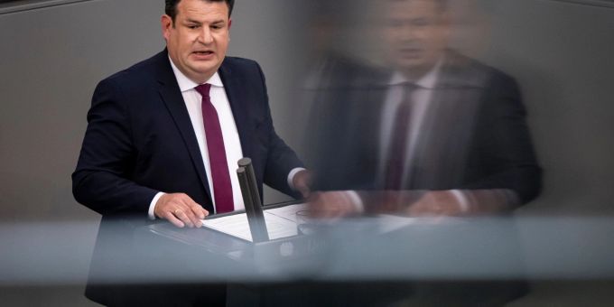 Bundesarbeitsminister Hubertus Heil (SPD) bei einer Debatte im Bundestag. Bundesarbeitsminister Hubertus Heil (SPD) bei einer Debatte im Bundestag.