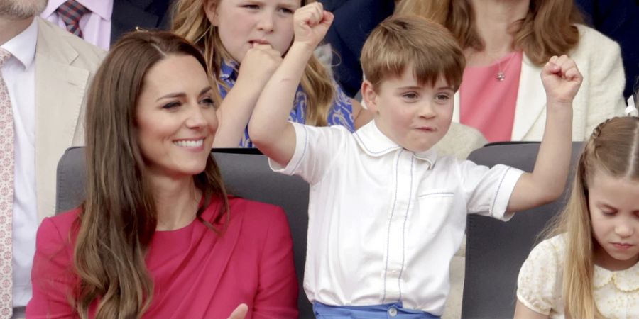 Prinz Louis bei der Jubiläums-Show der Queen.