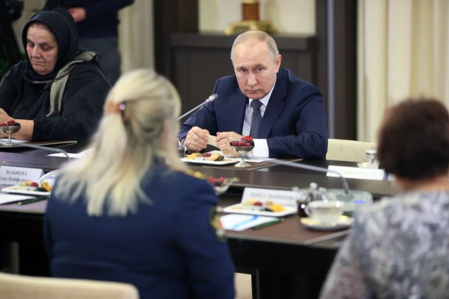 Die Vertreterinnen von Organisationen russischer Soldaten-Familien gaben an, nicht eingeladen worden zu sein.