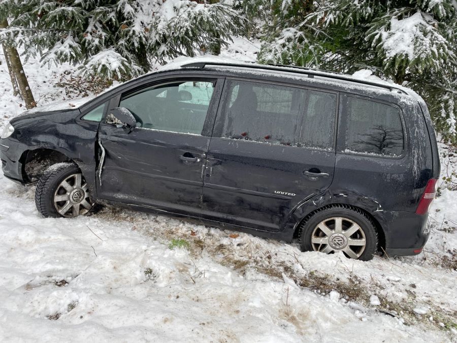 Der 41-jährige Autofahrer blieb unverletzt.