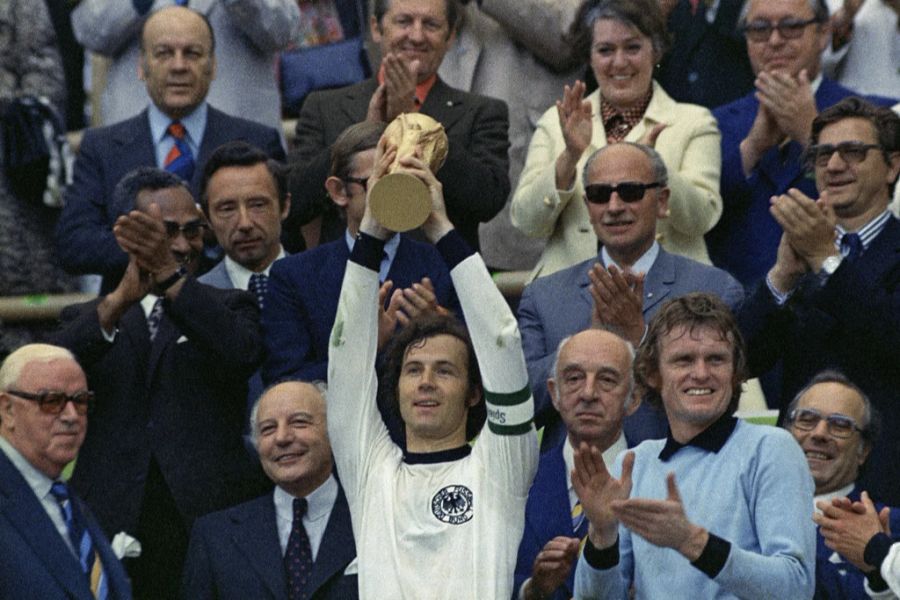 Franz Beckenbauer wurde nicht nur als Spieler Weltmeister....