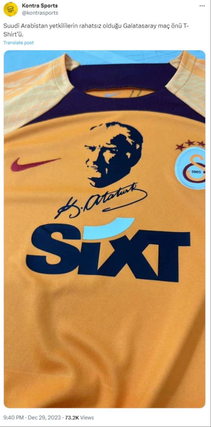 Mit diesen Aufwärmshirts wollte Galatasaray Atatürk ehren. Türkei