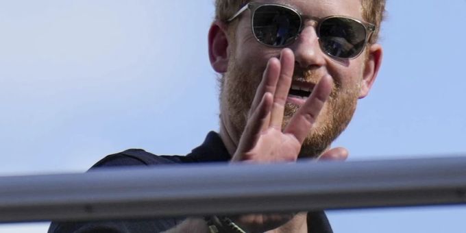 Trip ohne Meghan - Prinz Harrys Körpersprache spricht Bände