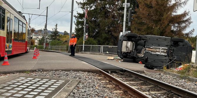 Unfall in Zollikerberg.