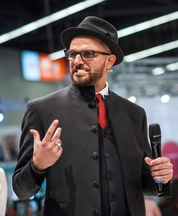 Eddine Belaid findet: Der Vokuhila steht nicht jedem. eddine belaid