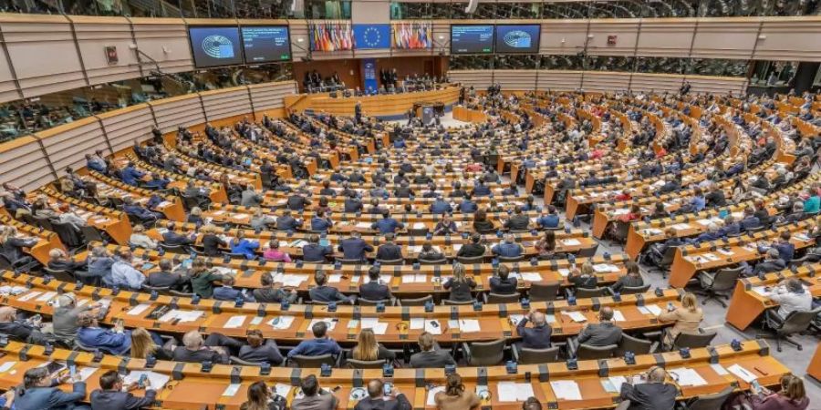Im Kampf gegen die Coronavirus-Krise werden erstmals überhaupt die europäischen Schulden- und Defizitregeln vorübergehend ausgesetzt. Foto: Michael Kappeler/dpa