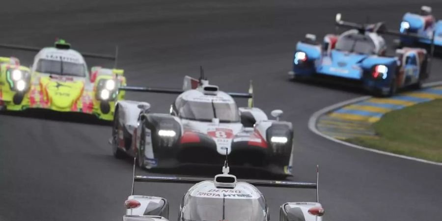 Die traditionelle Motorsport-Veranstaltung «24 Stunden von Le Mans» ist in den September verschoben worden. Foto: David Vincent/AP/dpa