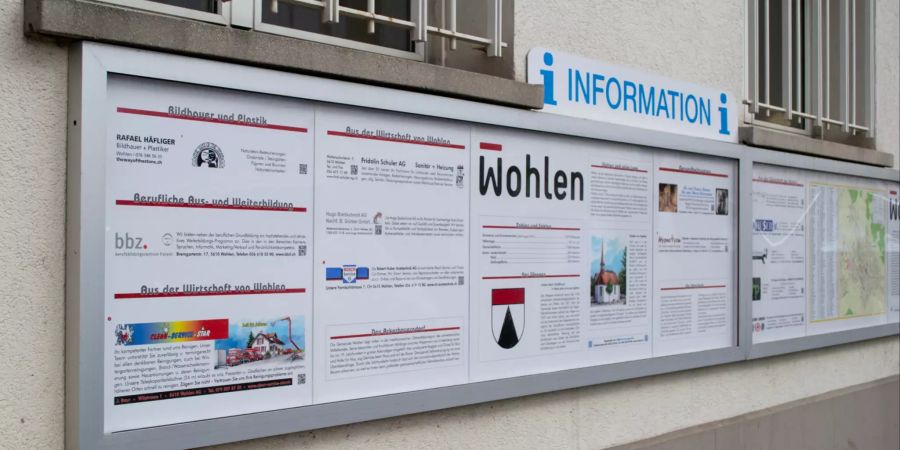 Infotafel der Gemeinde Wohlen.