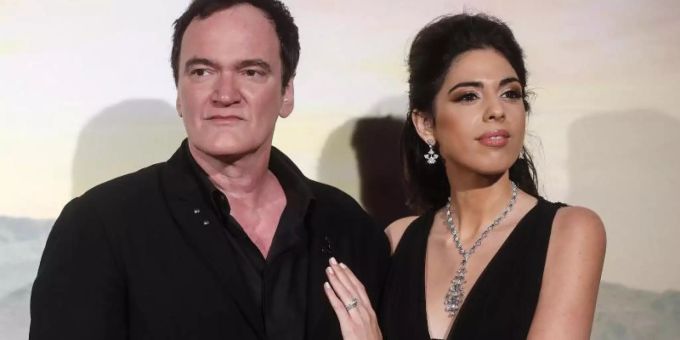 Quentin Tarantino und seine Frau Daniella Pick freuen sich über ihren Sohn. Foto: Riccardo Antimiani/ANSA/AP/dpa Quentin Tarantino und seine Frau Daniella Pick freuen sich über ihren Sohn. Foto: Riccardo Antimiani/ANSA/AP/dpa