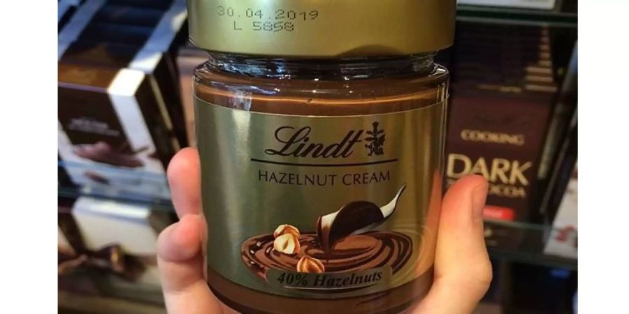 Der Brotaufstrich von Lindt & Sprüngli — mit einer Haselnuss-Ladung von 40%.